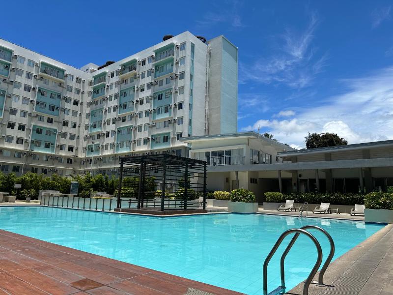 2-BR Condo for 4 in Dumaguete - image 5