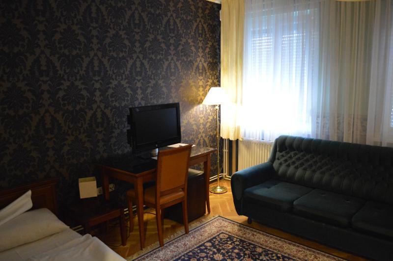Triple Room image 3