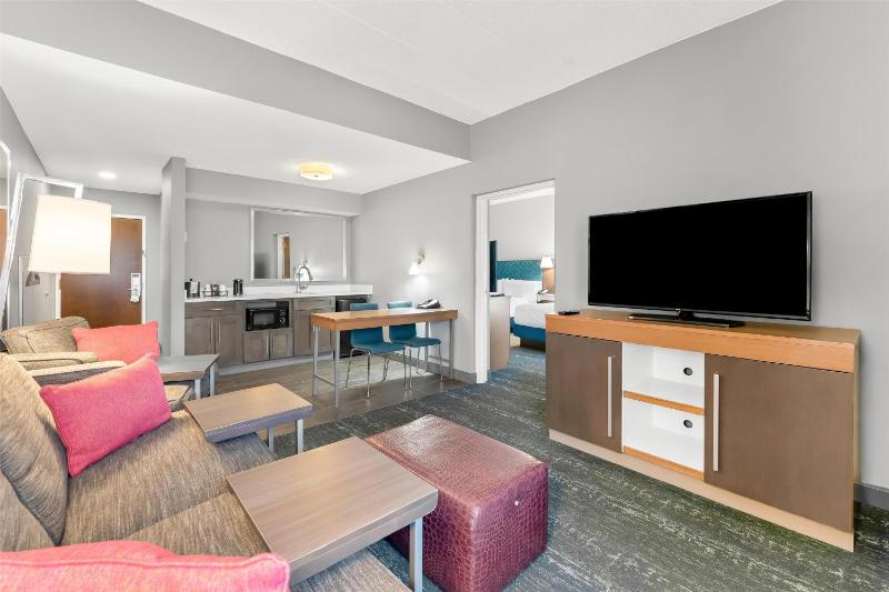 Suite with Two Double Beds - Non-Smoking image 3