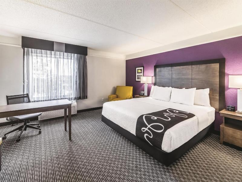 King Room image 2
