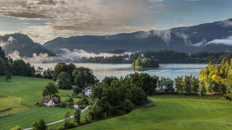 Lake House Sebanc - image 8