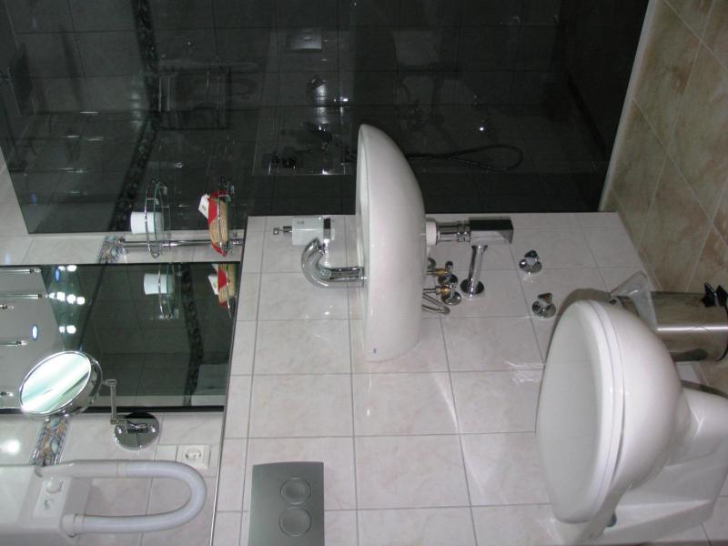 Double Room image 3