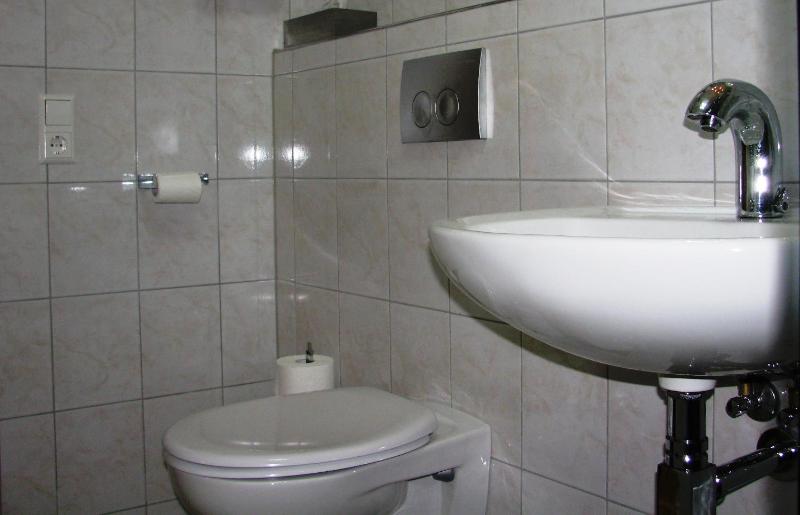 Double Room image 4