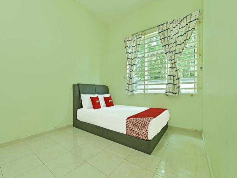 OYO Home 90584 Dz Homestay Bukit Setongkol - image 7