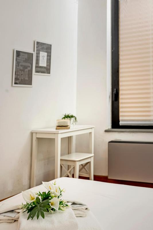 Double Room image 3