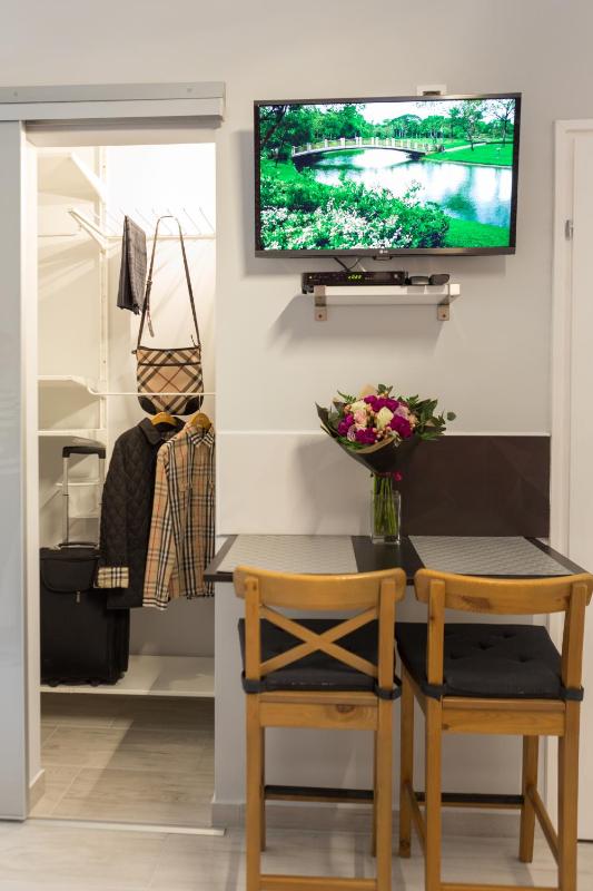 Superior Studio with Private Bathroom image 4