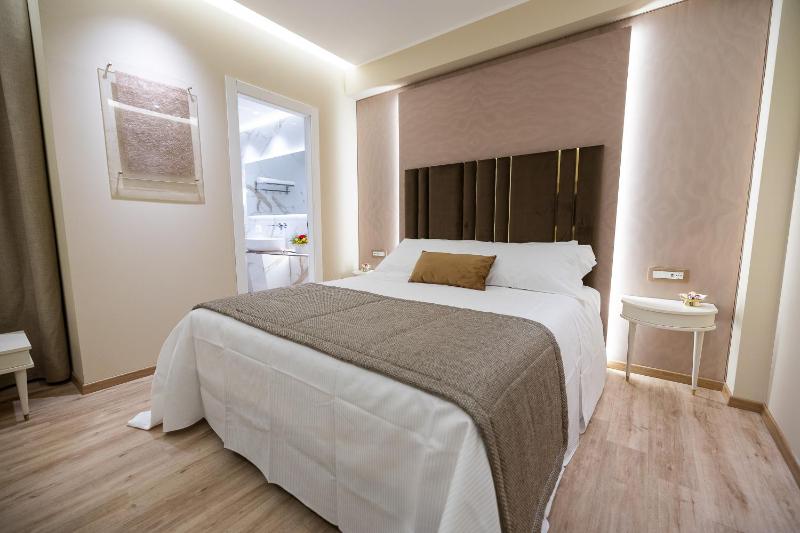 Suite with Terrace image 1