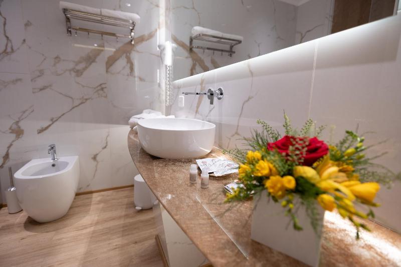 Suite with Terrace image 4