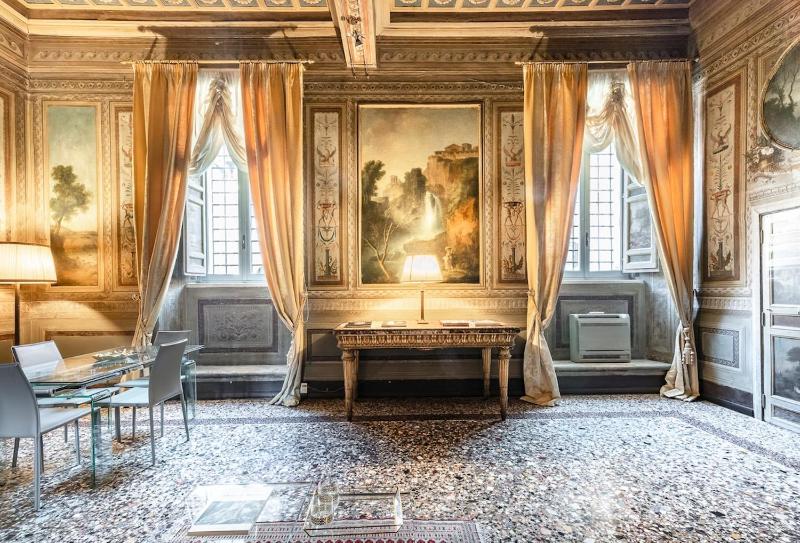 Palazzo Borghese a Burghesius home - image 7