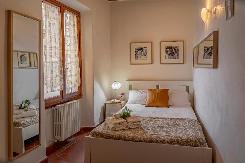 Economy Double Room image 2