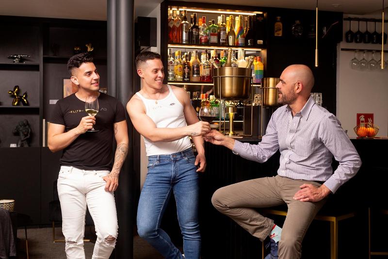 Elite Hotel - Gay Men Only - image 18