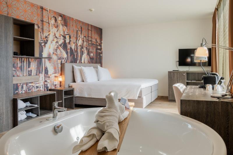 Spa image 3