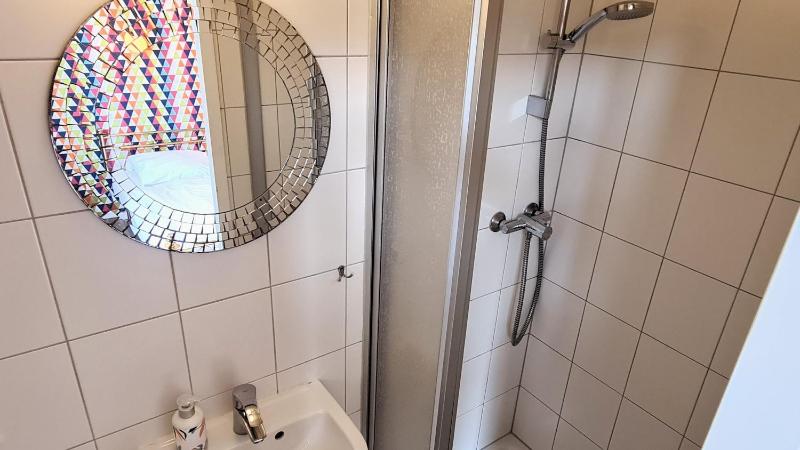 Double Room image 4
