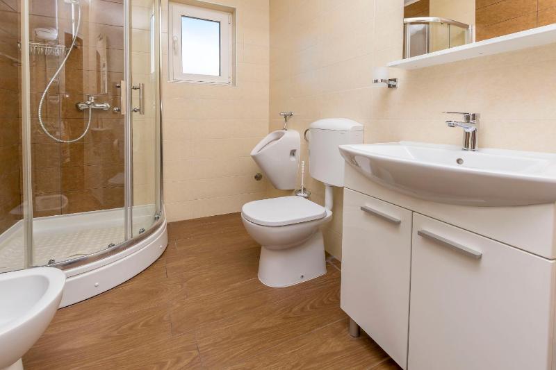 Apartment image 2