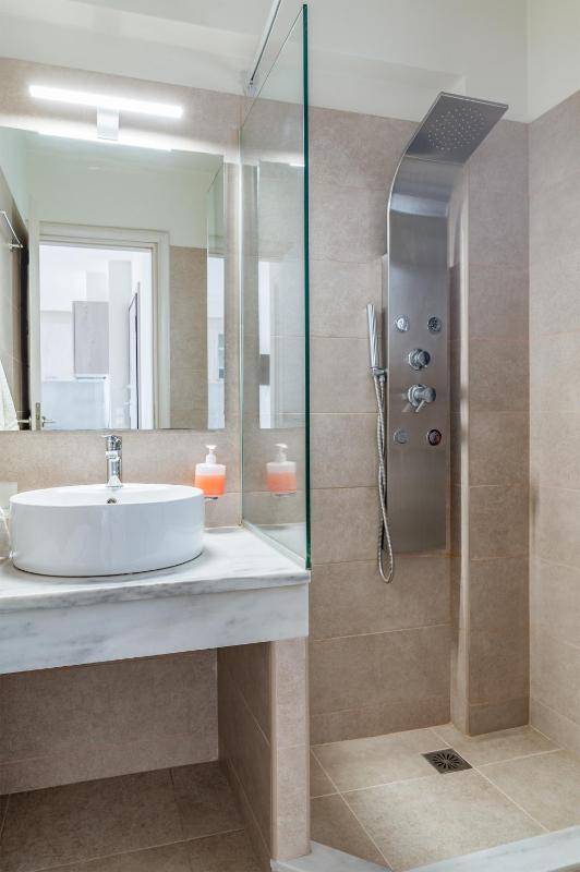 One-Bedroom Apartment - 3rd Floor  image 3