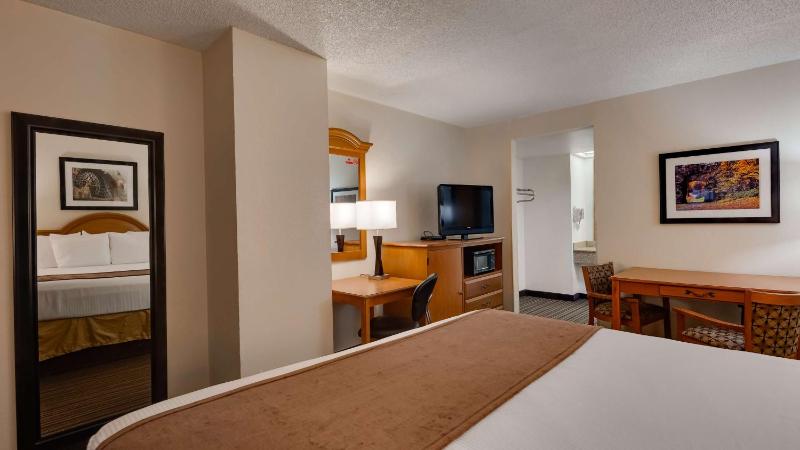King Room - Non-Smoking image 4