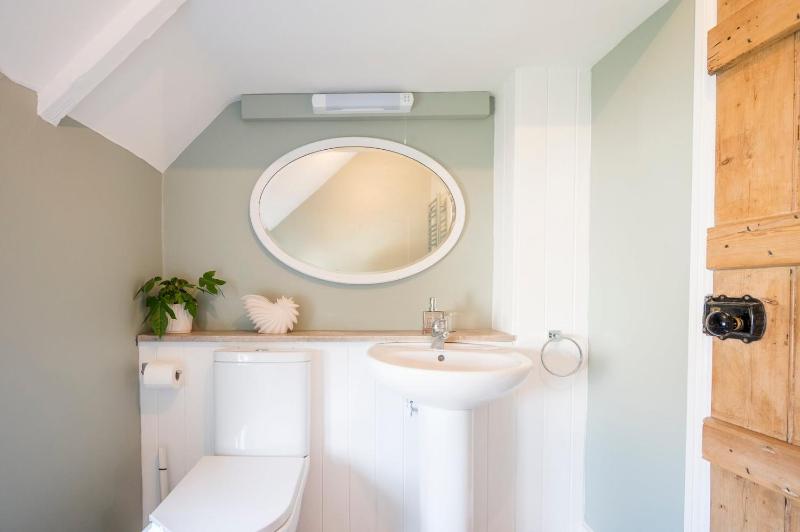 Stable Cottage Friston - image 35