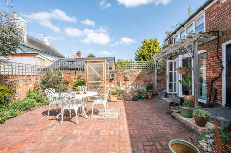 Stable Cottage Friston - image 32