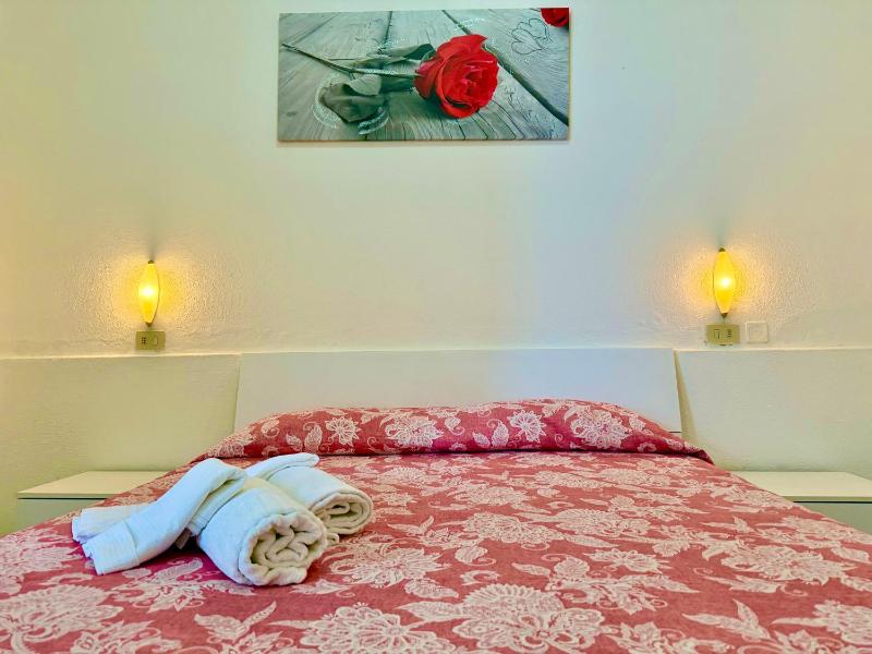 Standard Double Room with Sea View image 1