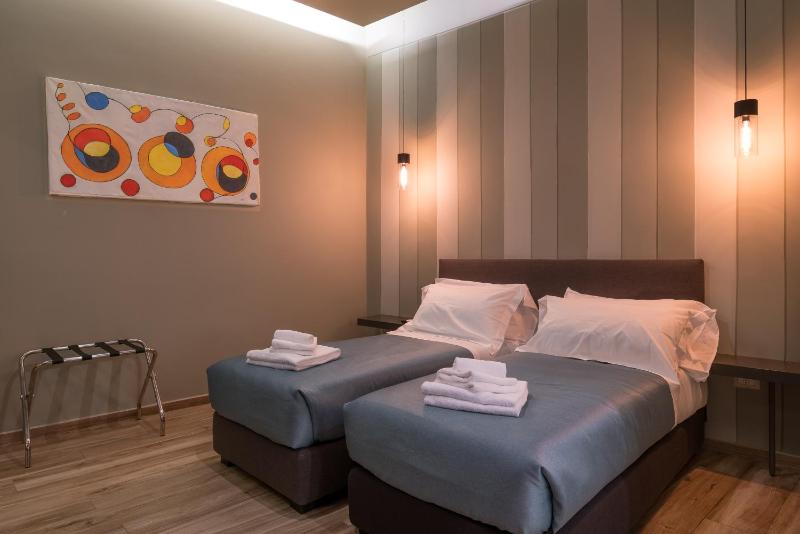 Standard Double or Twin Room image 1