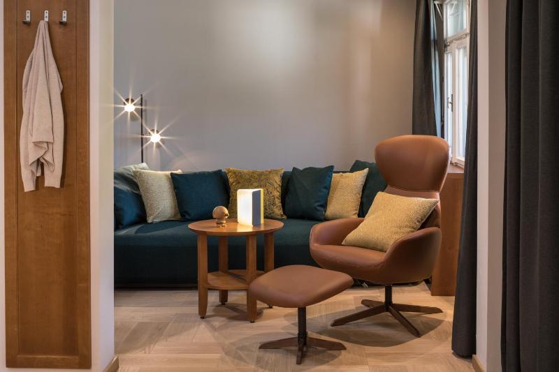 Deluxe Junior Suite image 3