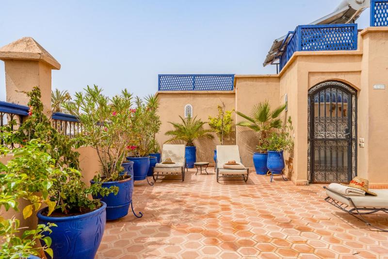 RIAD AWINATI Location Privatisée  Piscine a jets Petit déjeuner et magnifique Rooftop avec vue a 360 - image 8