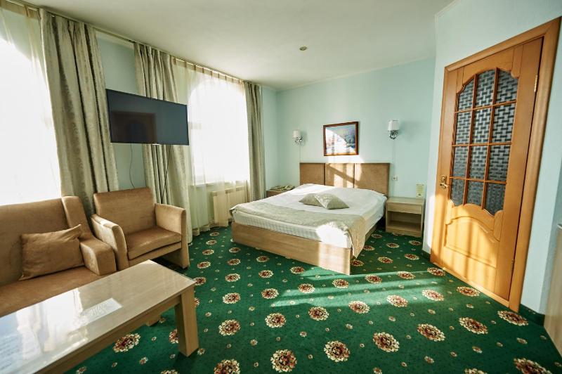 Standard Double Suite image 2