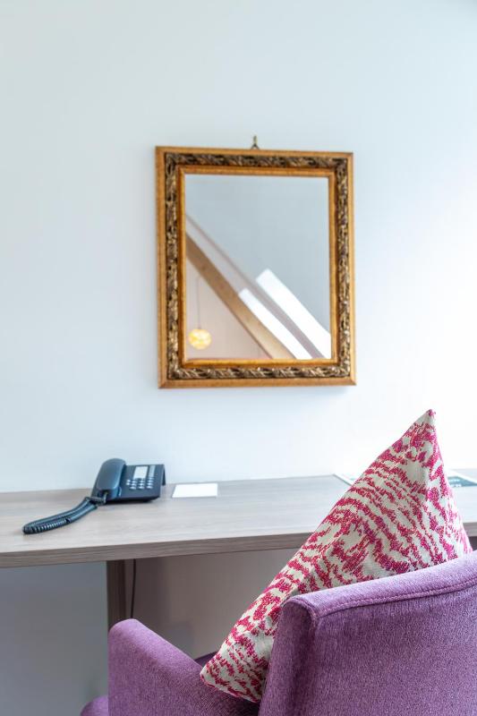 Standard Double Room image 4