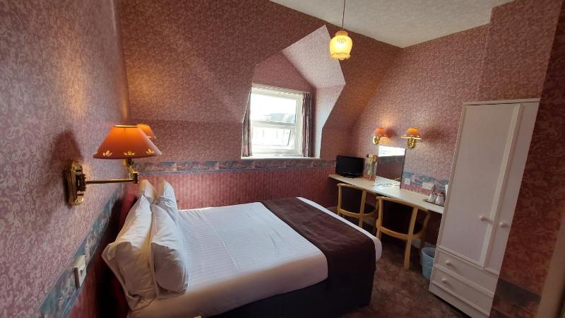 Double Room with Sea View image 2