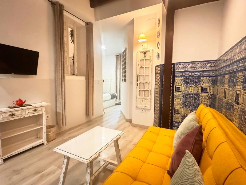 Palace House Hércules Apartments - image 15