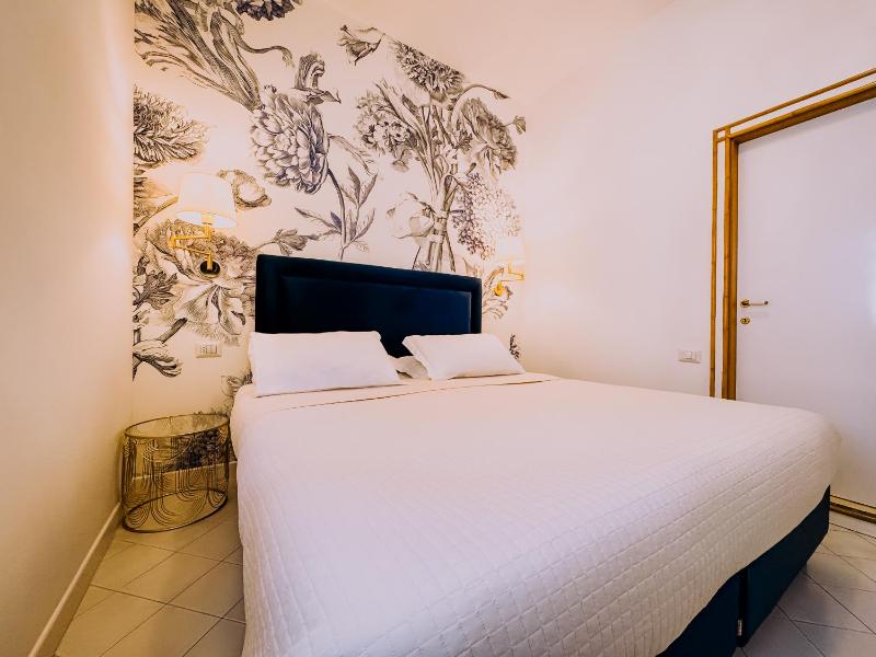 Double or Twin Room image 3