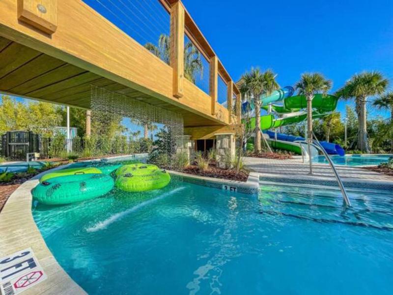 New Home w Heated Pool & BBQ Grill - image 3