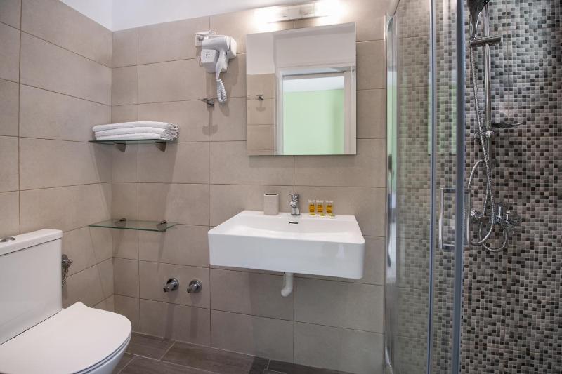 Studio with Sea View (3 Adults) image 2