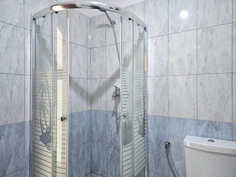 One-Bedroom Apartment with Sea View image 2