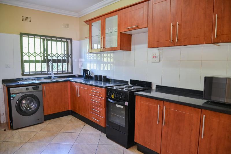 Leopard Tree Apartments - image 9