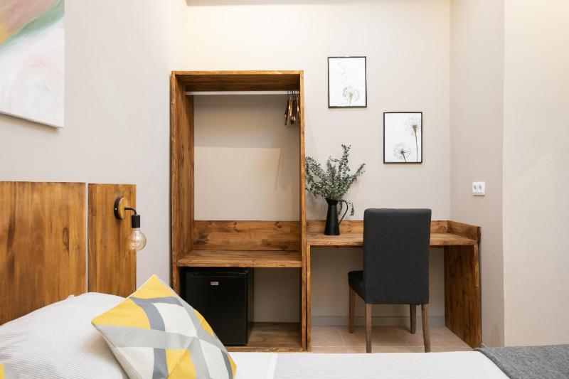 Budget Double Room image 2