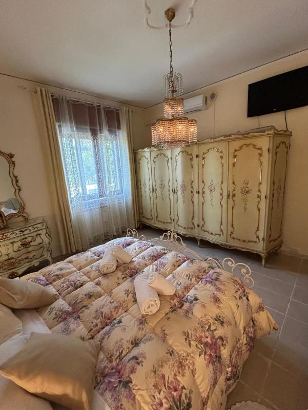 Venetian Style Apartments in Villa - image 11