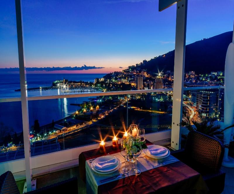 One-Bedroom Apartment with Balcony image 2