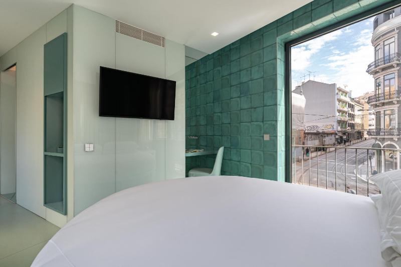 Deluxe Double Room image 4