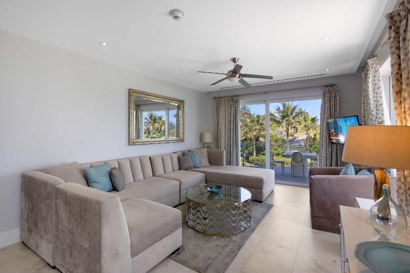 Cable Beach condo with ocean views - image 13
