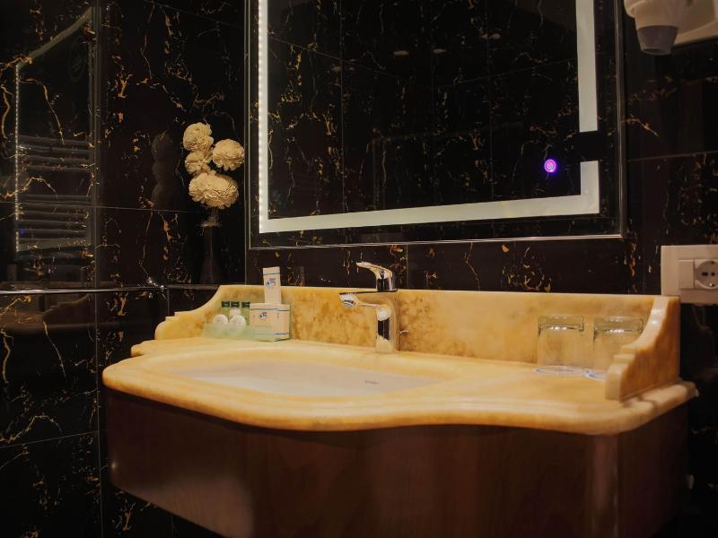 Junior Suite image 3