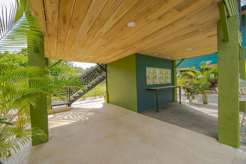 Refugio Verdanza-Luxury Villa with King Bed and Private Jacuzzi Balcony-5 min to La Fortuna - image 7
