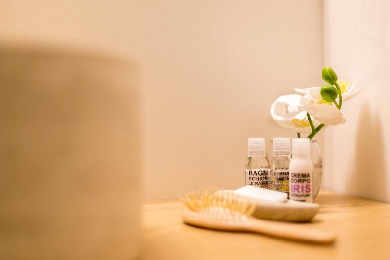 Economy Single Room image 2