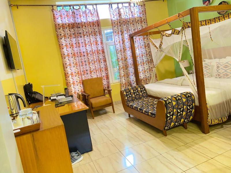 Yambi Guesthouse - image 14