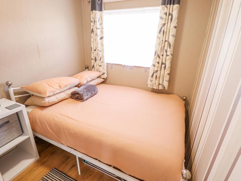 68 Cherry Park - image 11
