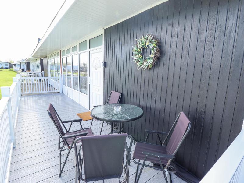 68 Cherry Park - image 8