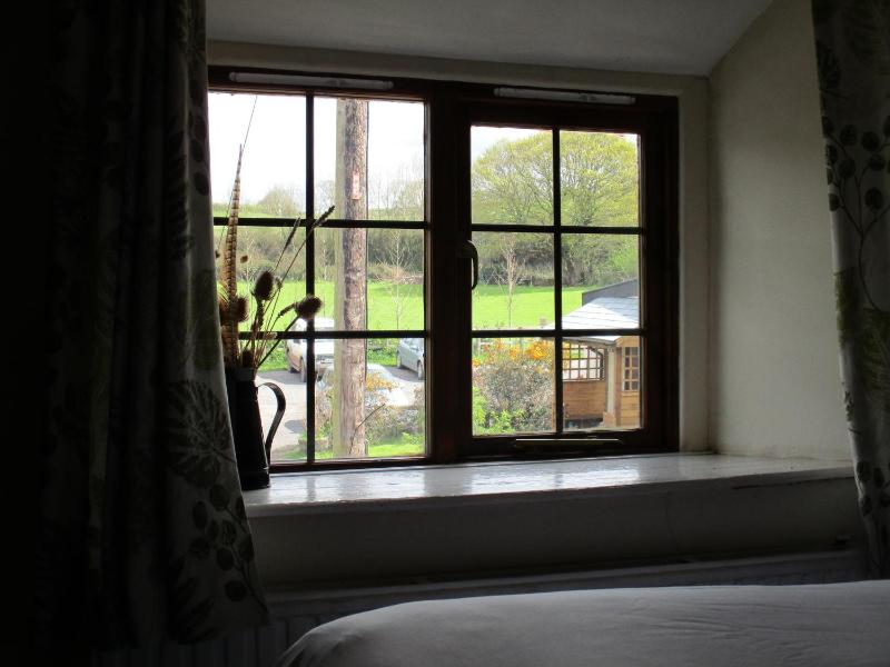 Deluxe Double Room with Garden View image 4