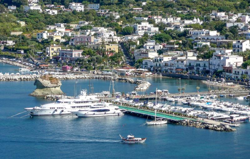 Cozy Home In Lacco Ameno Ischia Na - image 12