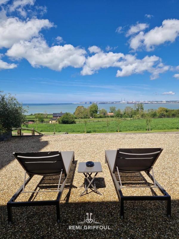 La Tour de lEstuaire Panoramic Sea View & Private Terrace - image 22