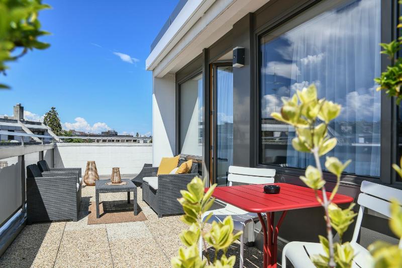 Double Room with Terrace image 3